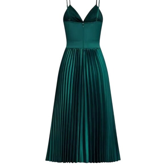 Emerald Green Medium Pleated Midi Dress with Knot Front & Spaghetti Straps - Picture 7 of 10